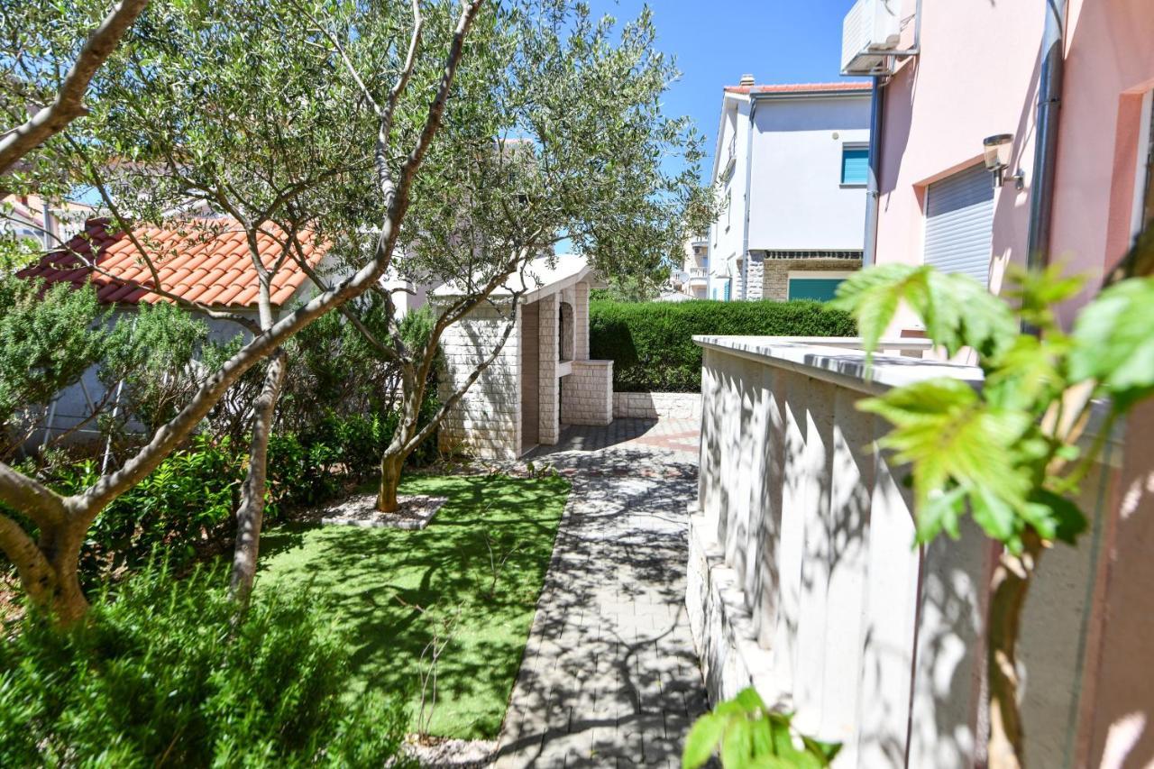Apartments Vila Miranda Vodice Extérieur photo