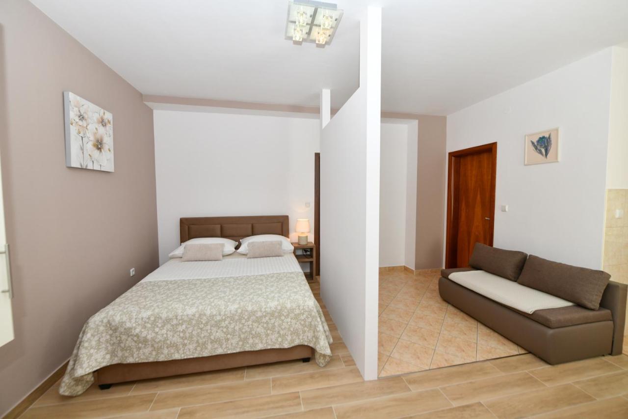 Apartments Vila Miranda Vodice Extérieur photo