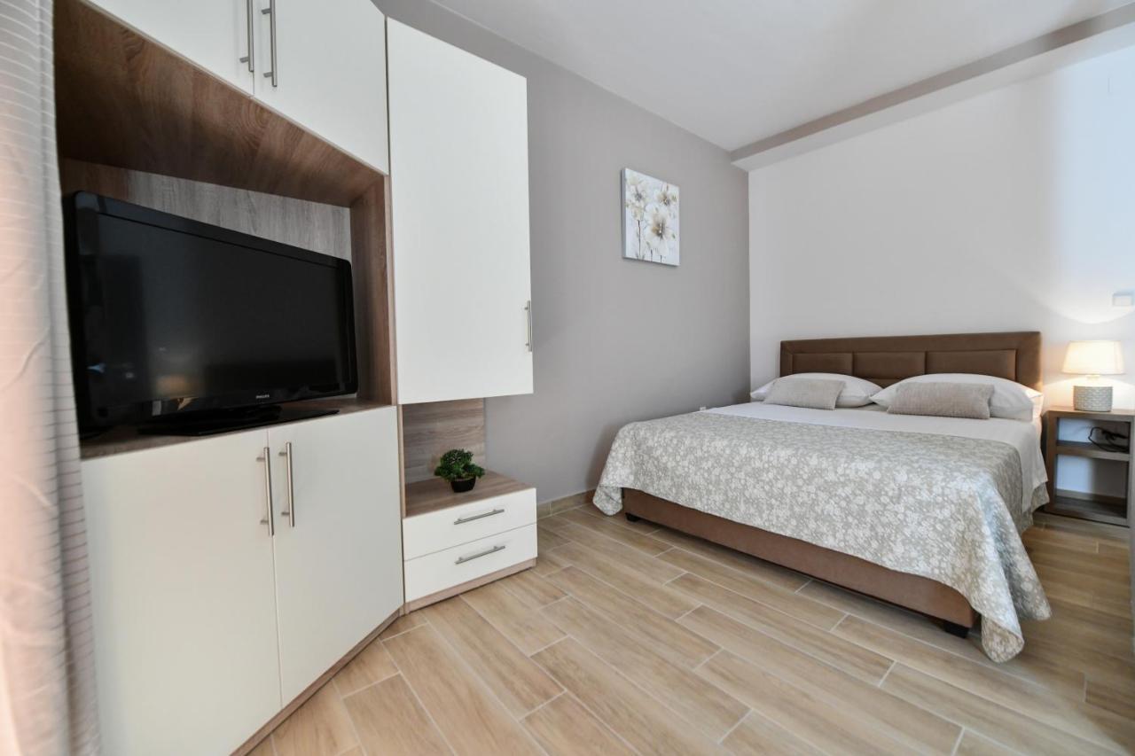 Apartments Vila Miranda Vodice Extérieur photo
